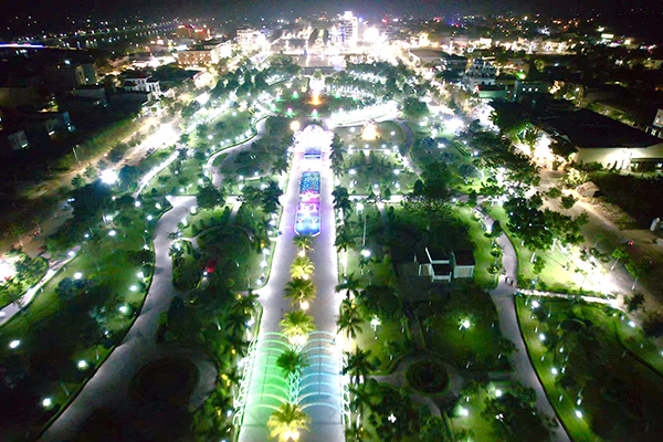 Trang trí đèn Led đô thị - Quảng Cáo Huỳnh Thiêng Phú - Công Ty TNHH Quảng Cáo Huỳnh Thiêng Phú